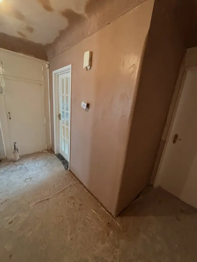 Elegant beige plaster with French doors view